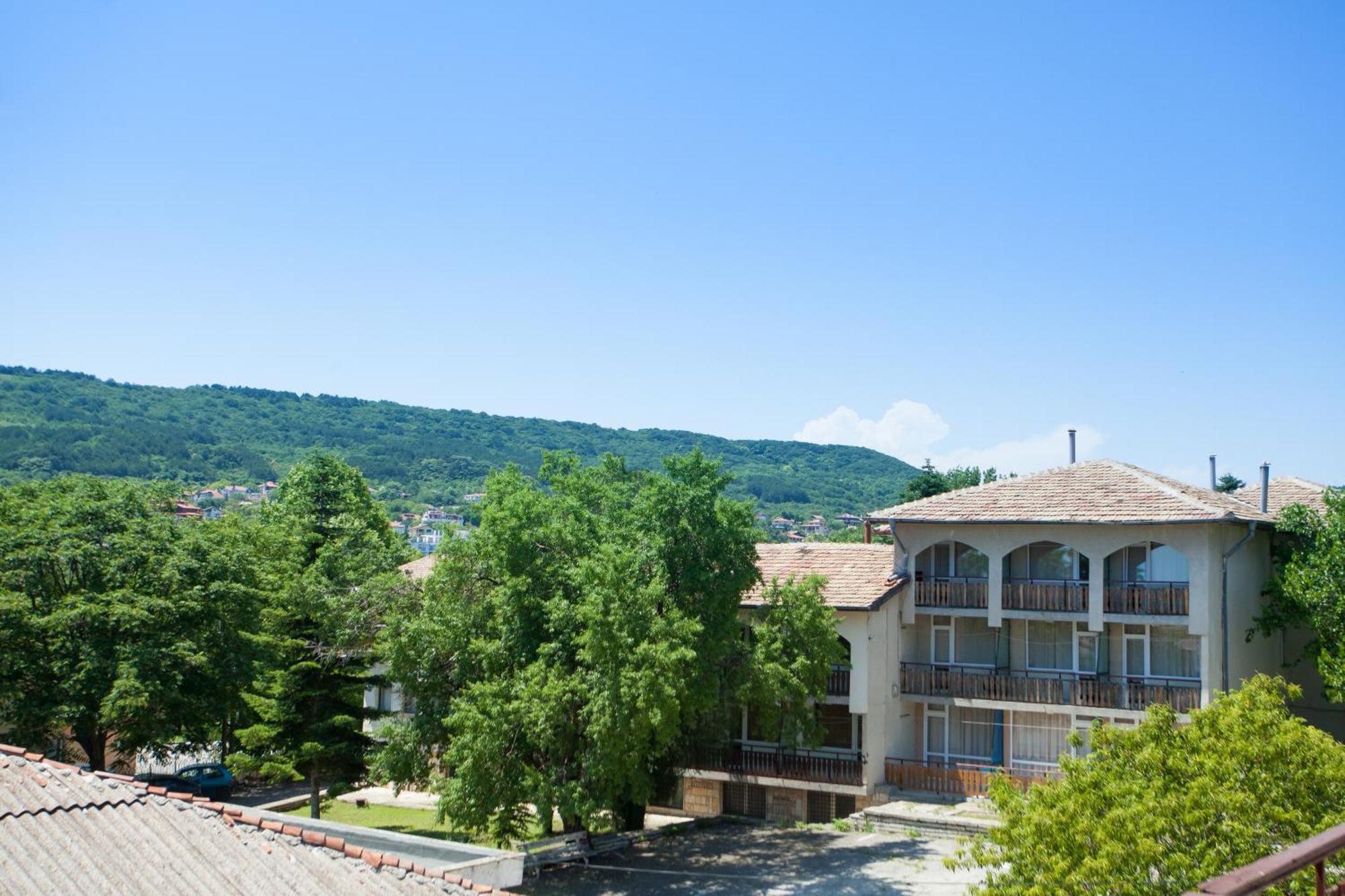 Bisser Hotel - Free Parking - Free Pool Access Balčik Pokoj fotografie