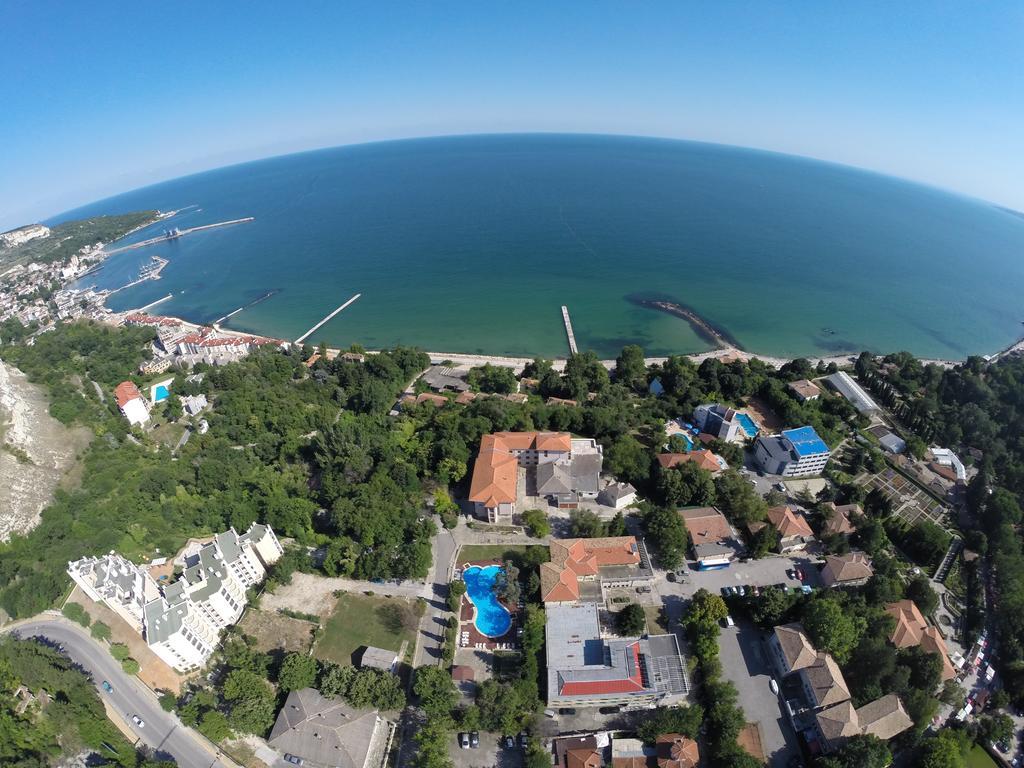 Bisser Hotel - Free Parking - Free Pool Access Balčik Exteriér fotografie