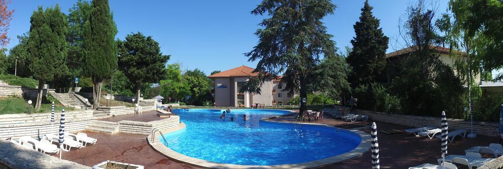 Bisser Hotel - Free Parking - Free Pool Access Balčik Exteriér fotografie