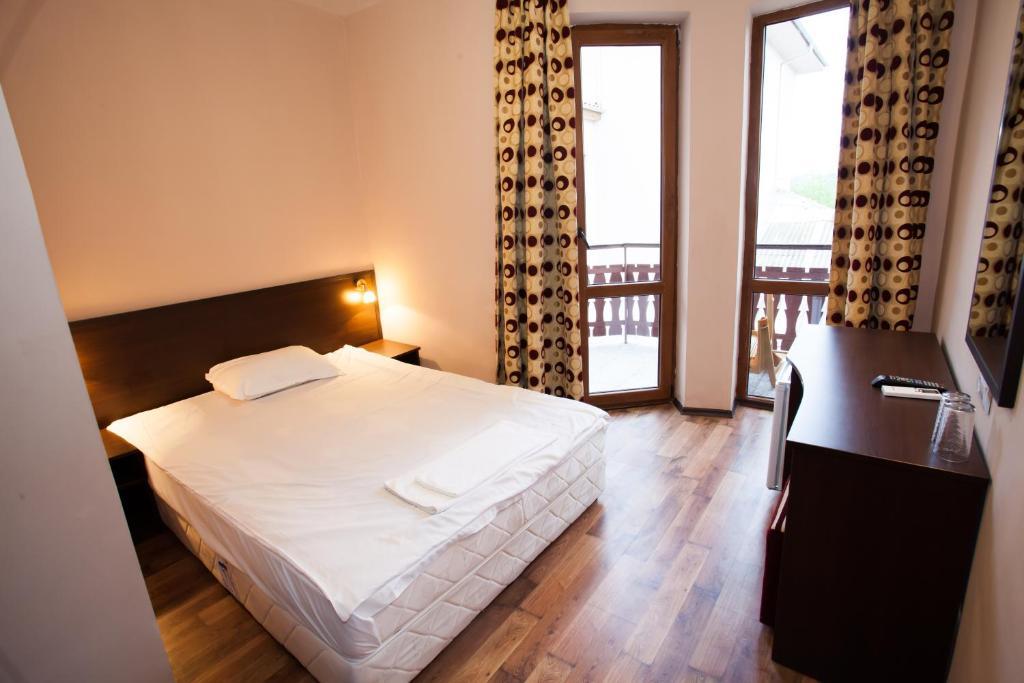 Bisser Hotel - Free Parking - Free Pool Access Balčik Pokoj fotografie